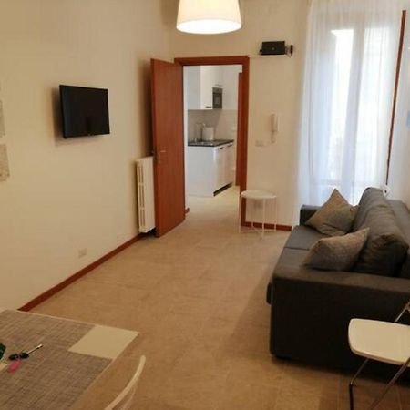 Trilocale Zona Loreto Mm1 - Viale Monza 10 Milão Exterior foto