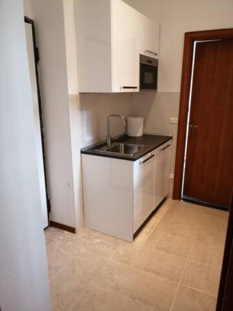 Trilocale Zona Loreto Mm1 - Viale Monza 10 Milão Exterior foto