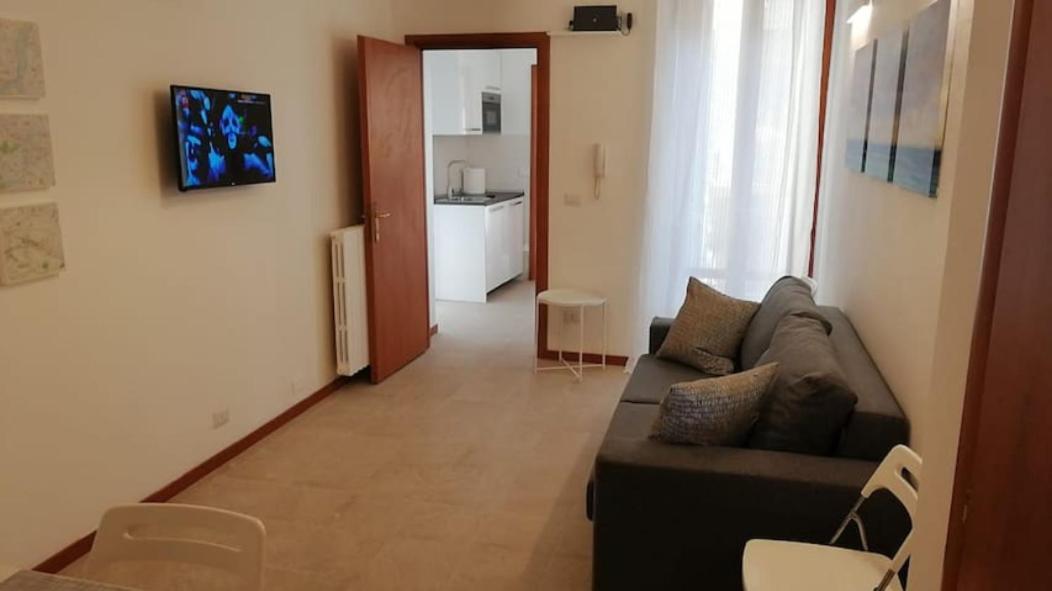 Trilocale Zona Loreto Mm1 - Viale Monza 10 Milão Exterior foto