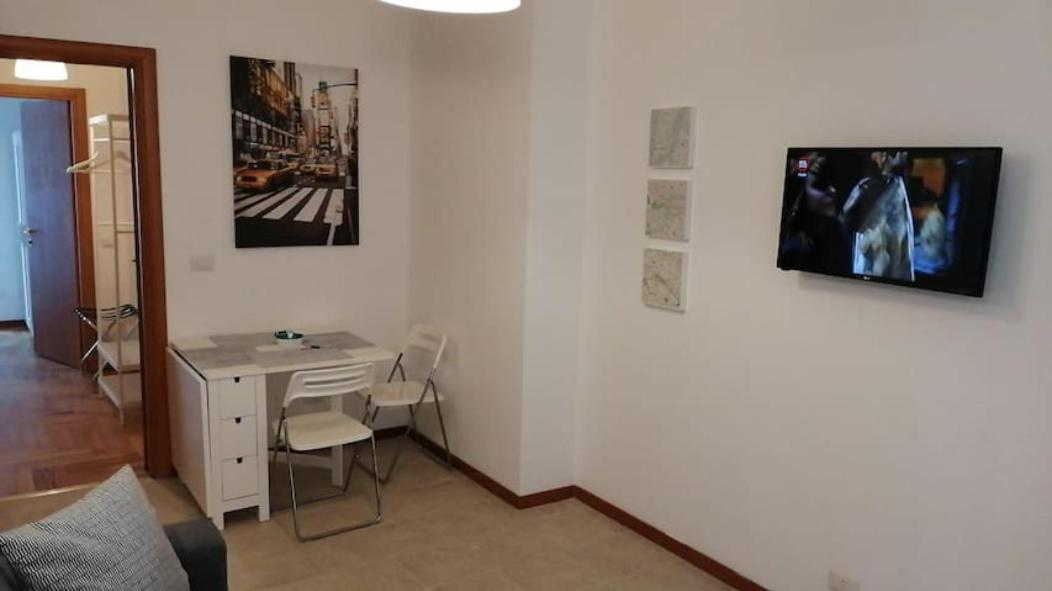 Trilocale Zona Loreto Mm1 - Viale Monza 10 Milão Exterior foto