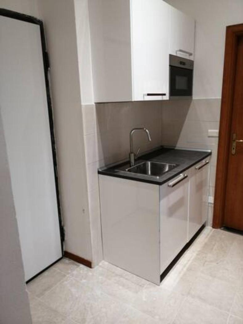 Trilocale Zona Loreto Mm1 - Viale Monza 10 Milão Exterior foto